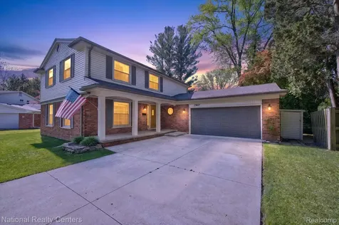 35037 Ellen Court Livonia City MI 48154