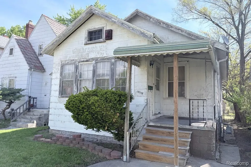 15348 Quincy Street Detroit City MI 48238