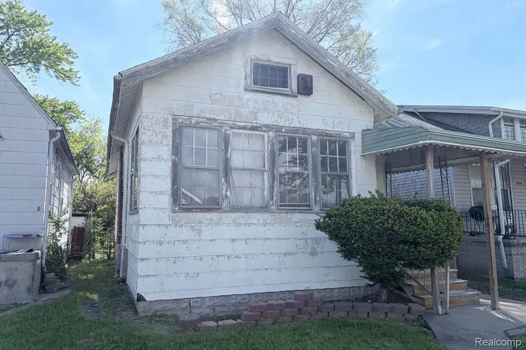 15348 Quincy Street Detroit City MI 48238
