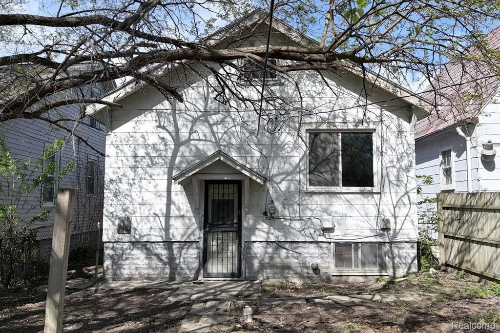 15348 Quincy Street Detroit City MI 48238