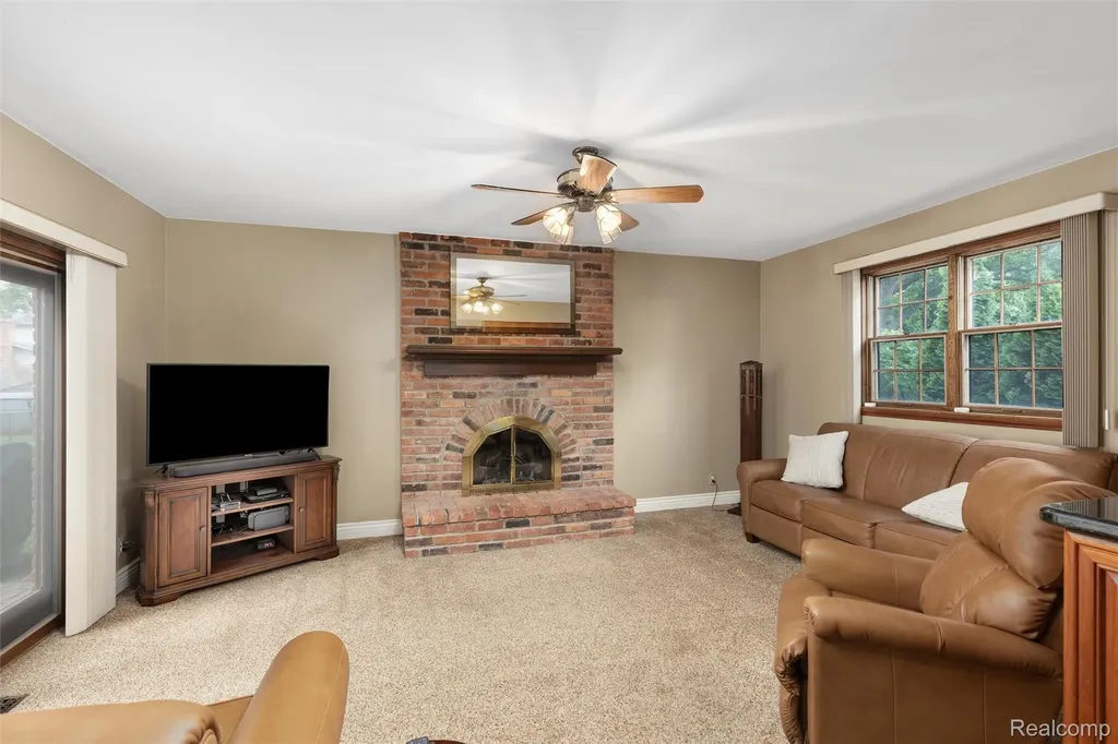 34062 Inverarry Court Sterling Heights City MI 48312