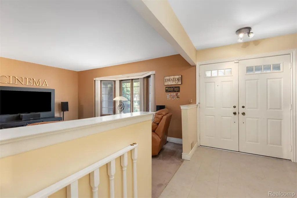 34062 Inverarry Court Sterling Heights City MI 48312