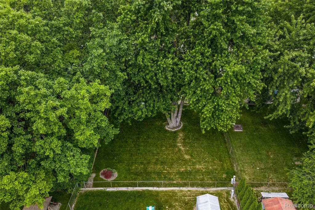 34062 Inverarry Court Sterling Heights City MI 48312