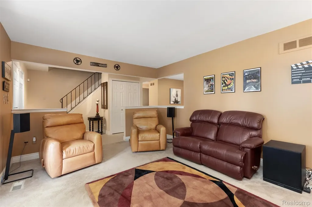 34062 Inverarry Court Sterling Heights City MI 48312
