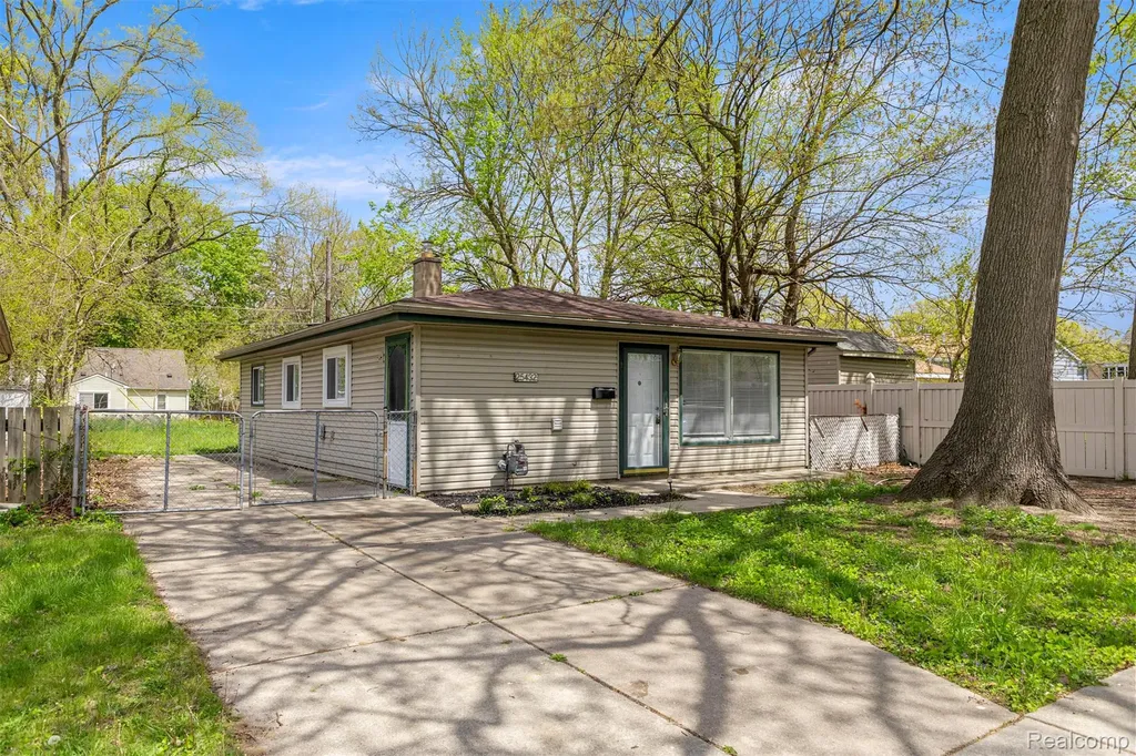25432 Mcdonald Street Dearborn Heights City MI 48125