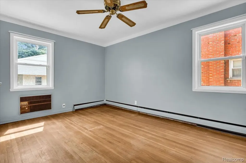 15621 Hanfor Avenue Allen Park City MI 48101
