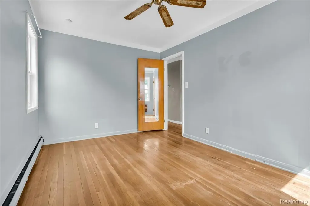 15621 Hanfor Avenue Allen Park City MI 48101