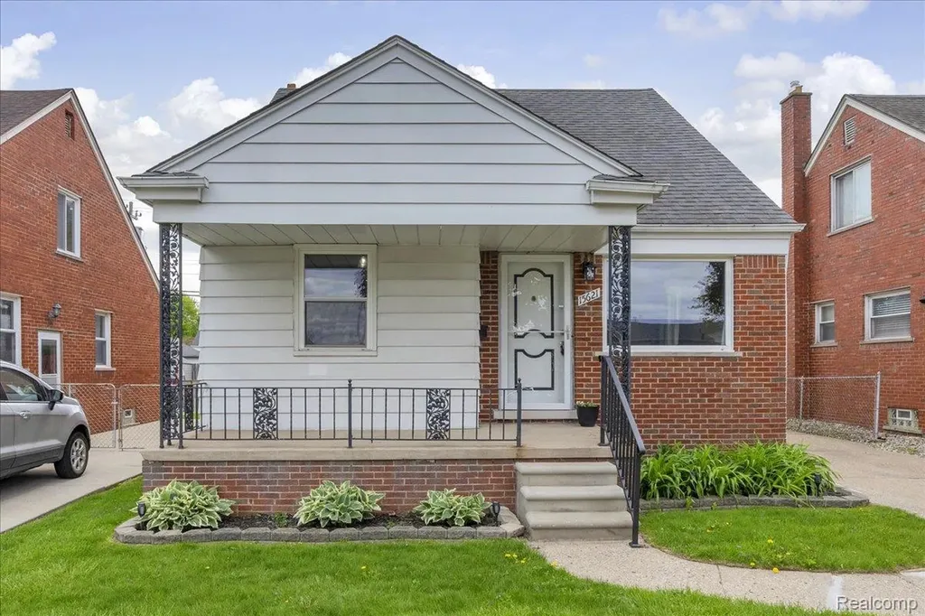 15621 Hanfor Avenue Allen Park City MI 48101