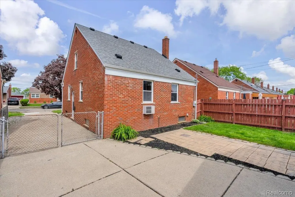 15621 Hanfor Avenue Allen Park City MI 48101