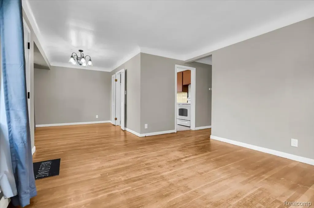 15621 Hanfor Avenue Allen Park City MI 48101