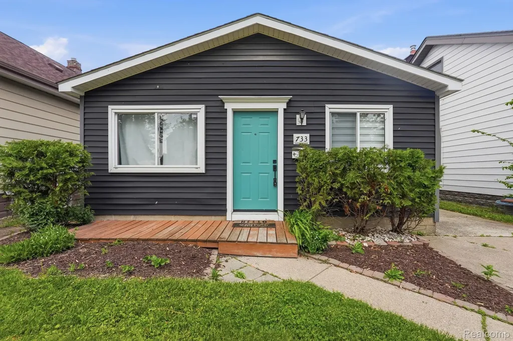 733 Camden Street Ferndale City MI 48220