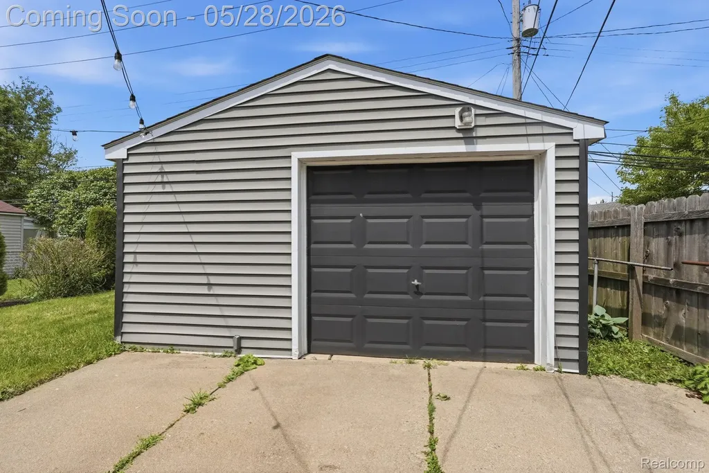 733 Camden Street Ferndale City MI 48220