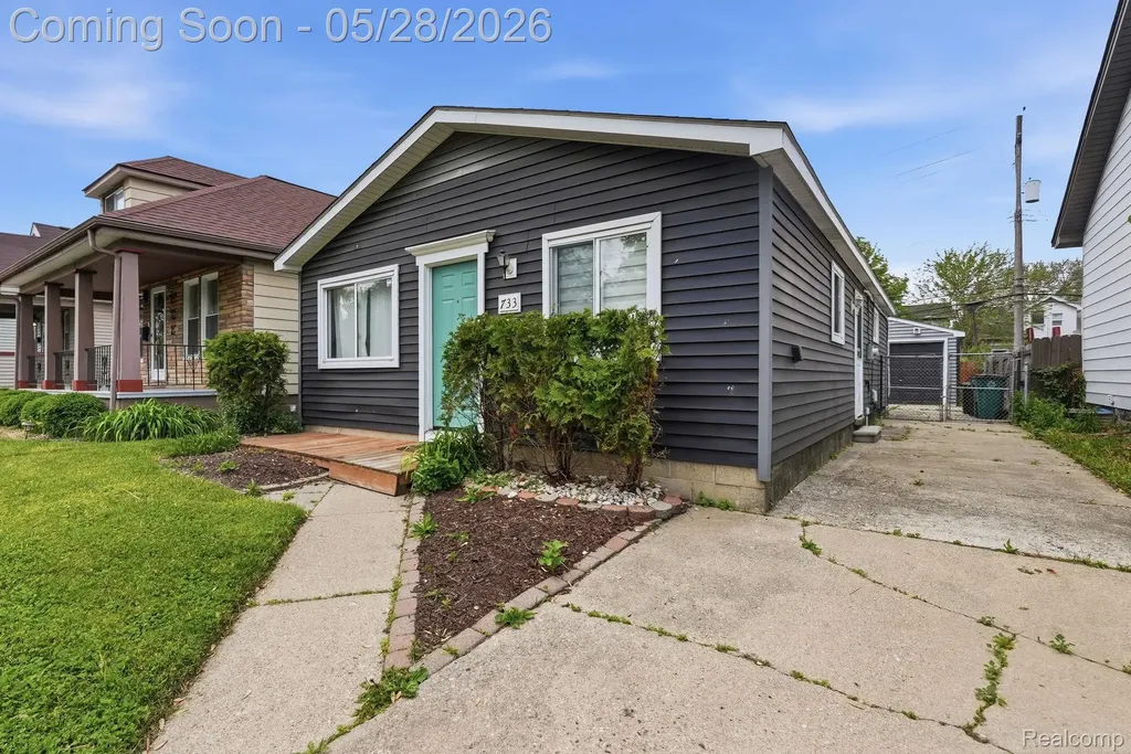 733 Camden Street Ferndale City MI 48220