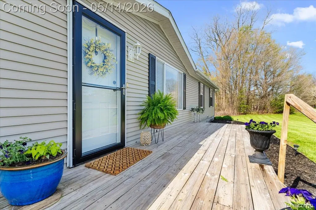 7935 Ravenswood Road Wales Township MI 48027