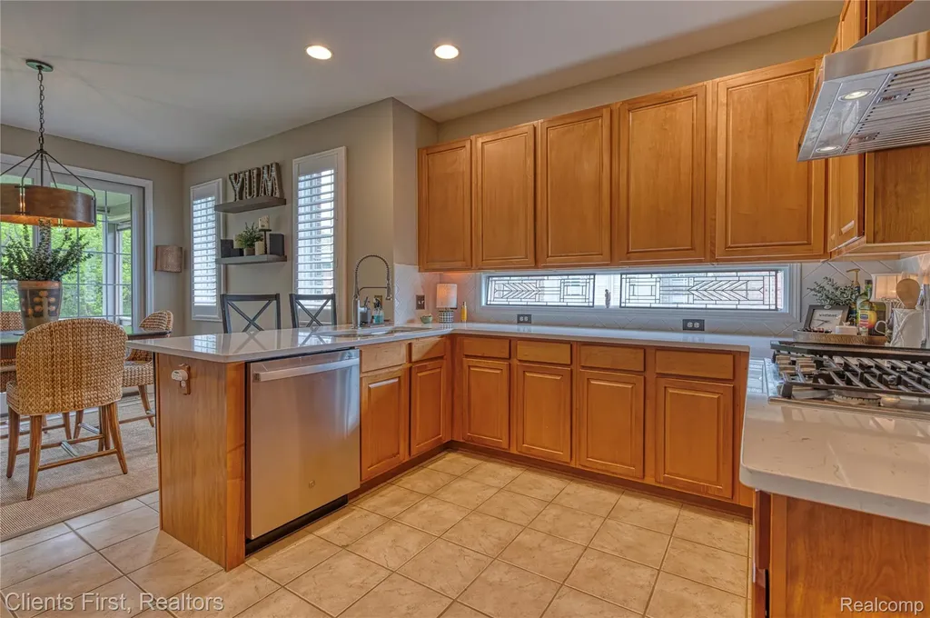 7490 Pine Vista Drive Genoa Township MI 48116
