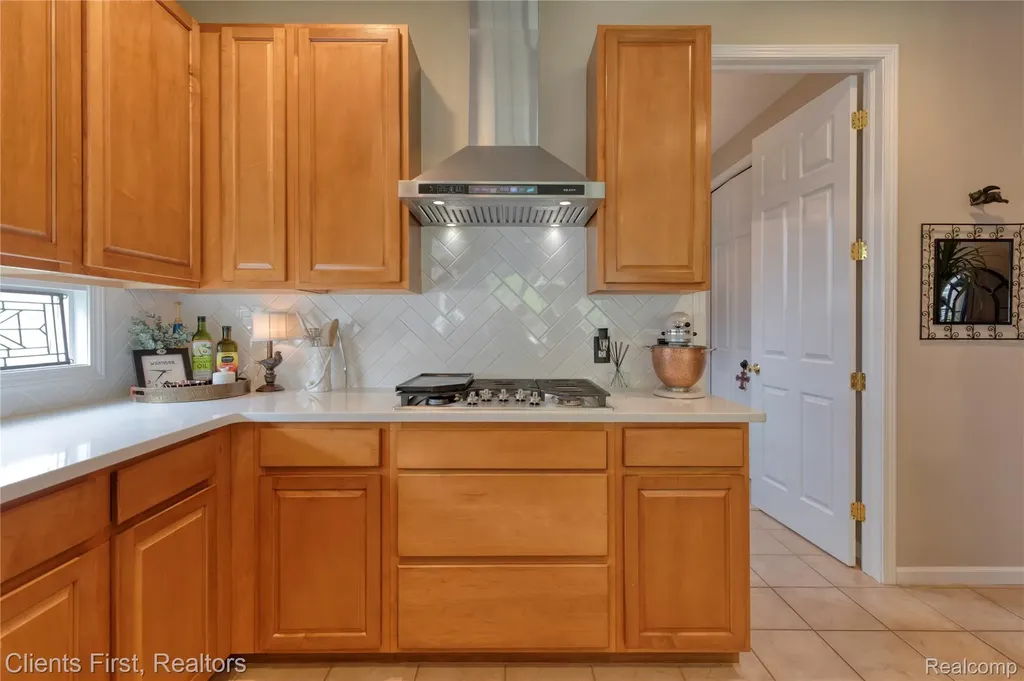7490 Pine Vista Drive Genoa Township MI 48116