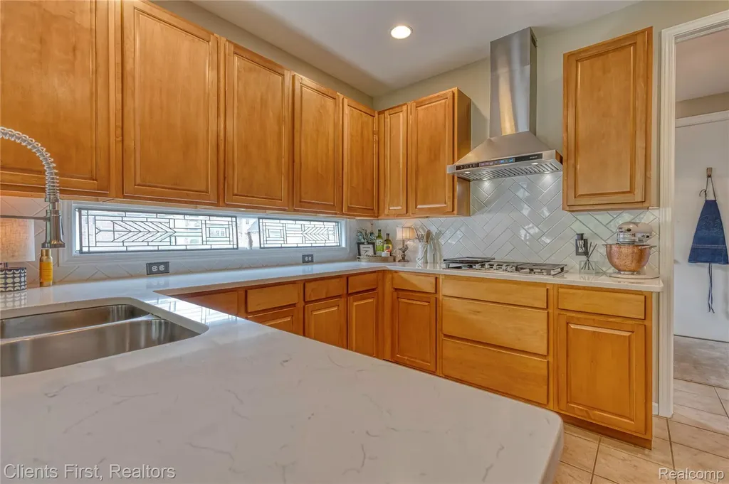 7490 Pine Vista Drive Genoa Township MI 48116