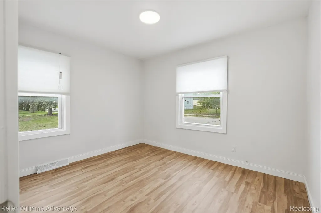 3060 Minerva Street Ferndale City MI 48220