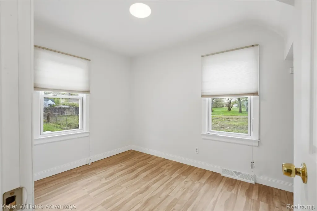 3060 Minerva Street Ferndale City MI 48220