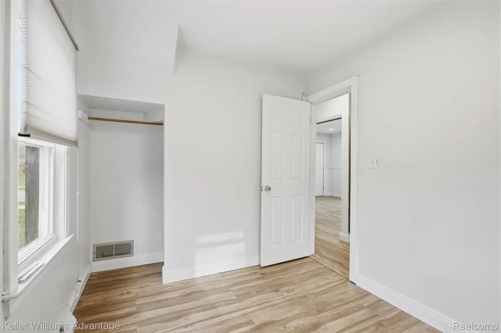 3060 Minerva Street Ferndale City MI 48220