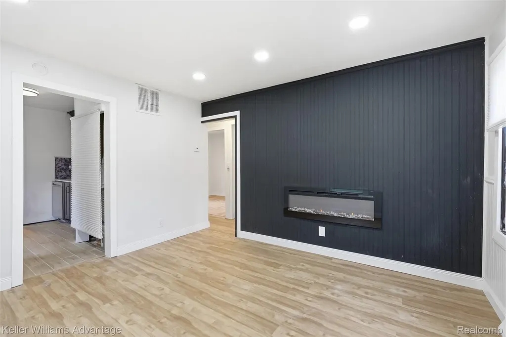 3060 Minerva Street Ferndale City MI 48220