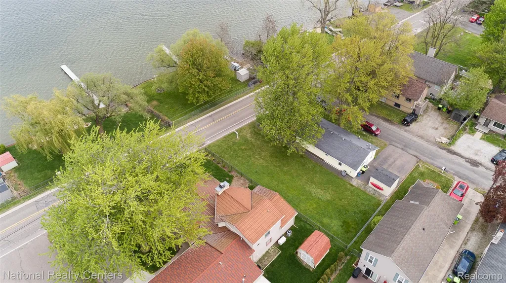 903 S. Lake Drive Novi City MI 48377