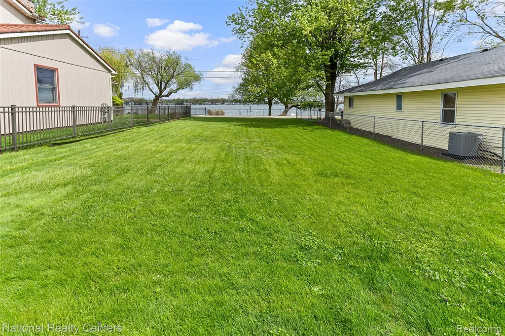 903 S. Lake Drive Novi City MI 48377