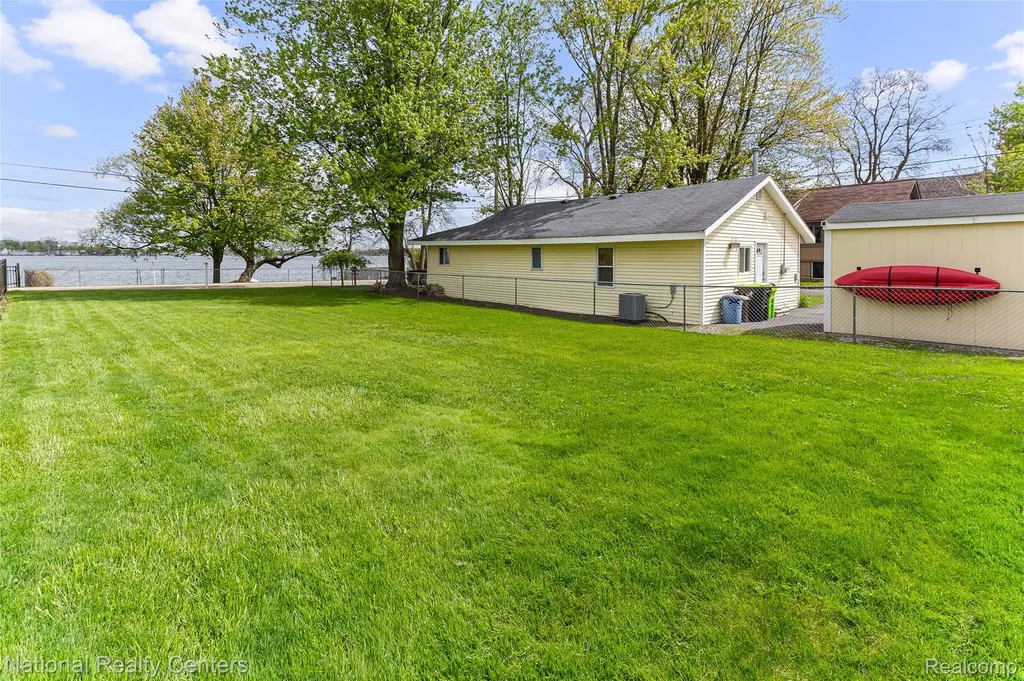 903 S. Lake Drive Novi City MI 48377