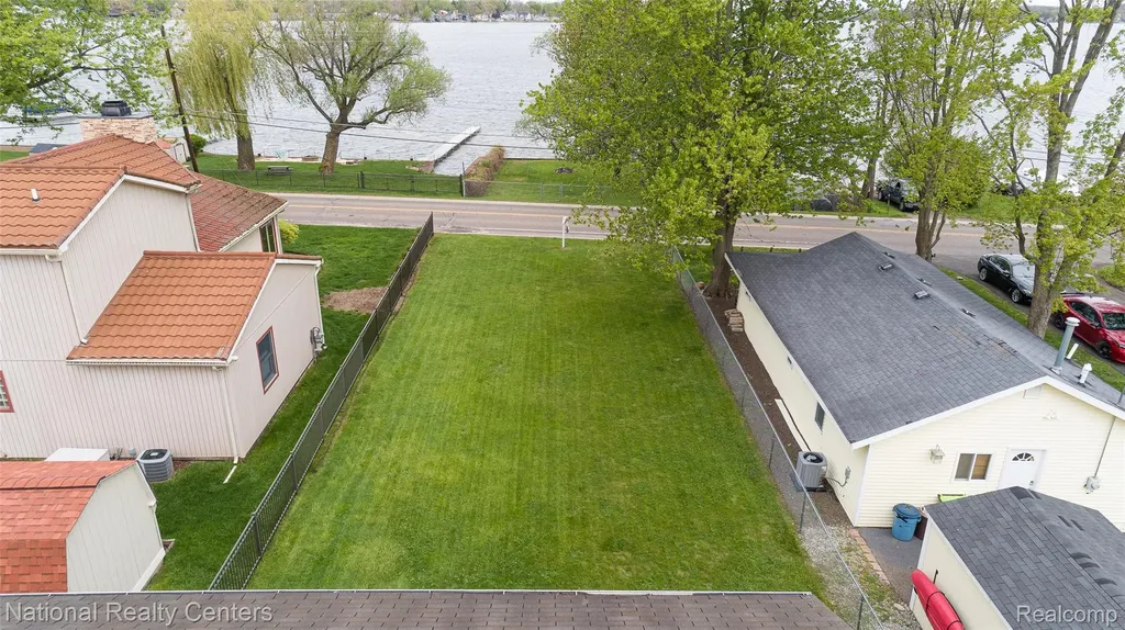 903 S. Lake Drive Novi City MI 48377
