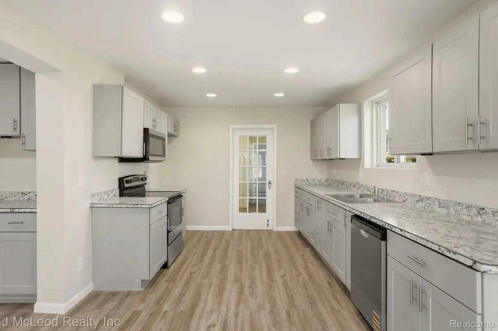 7016 E Dodge Road Forest Township MI 48458