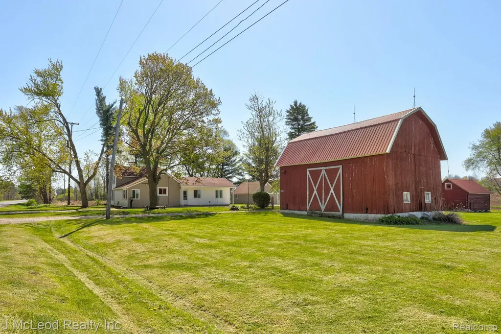 7016 E Dodge Road Forest Township MI 48458
