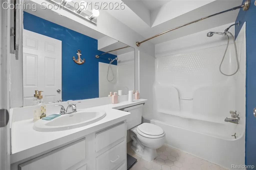 38800 Lanse Creuse Street Harrison Charter Township MI 48045