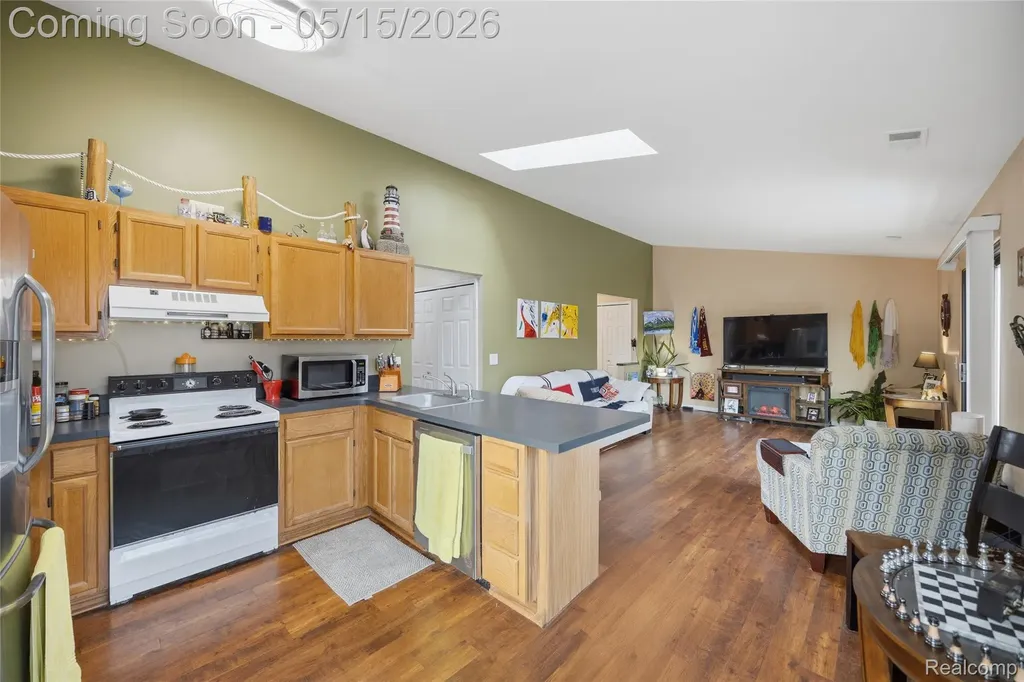 38800 Lanse Creuse Street Harrison Charter Township MI 48045