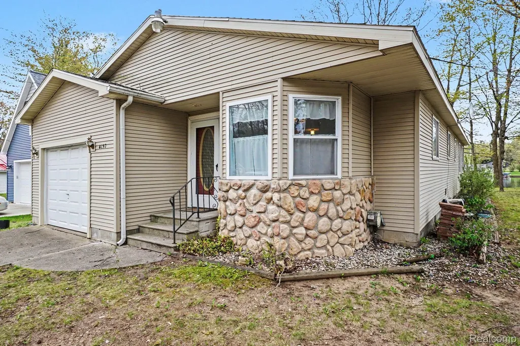4157 Betty Lee Boulevard Sage Township MI 48624