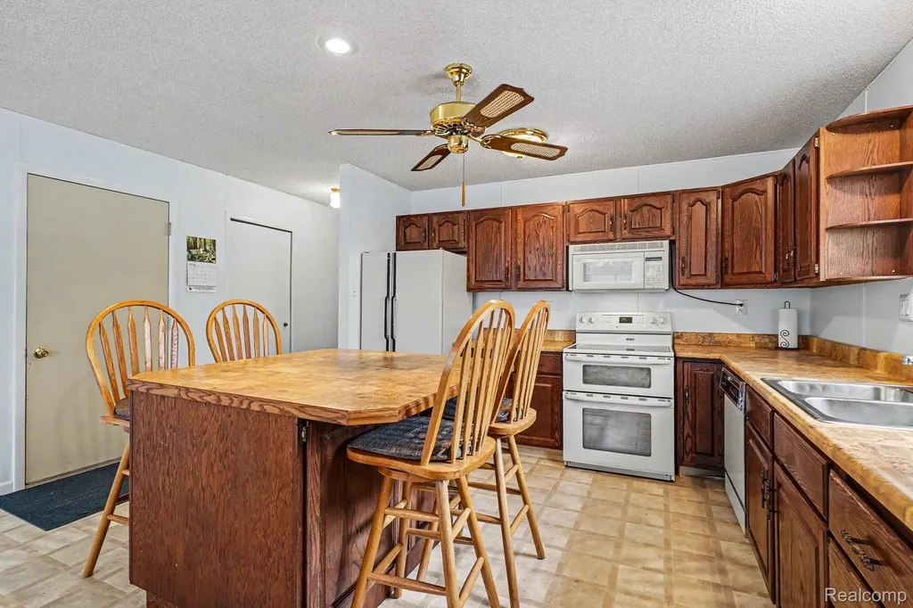 4157 Betty Lee Boulevard Sage Township MI 48624