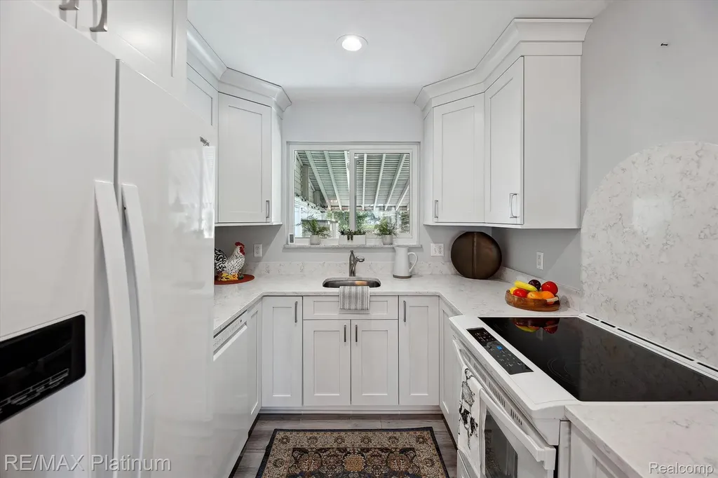 5992 Alan Drive Brighton City MI 48116