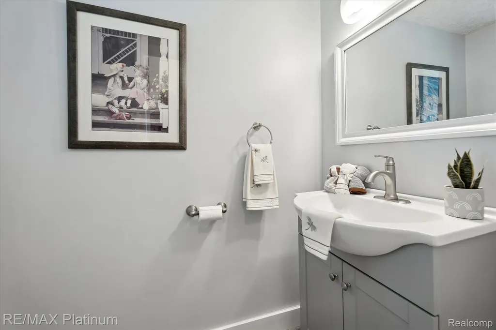 5992 Alan Drive Brighton City MI 48116