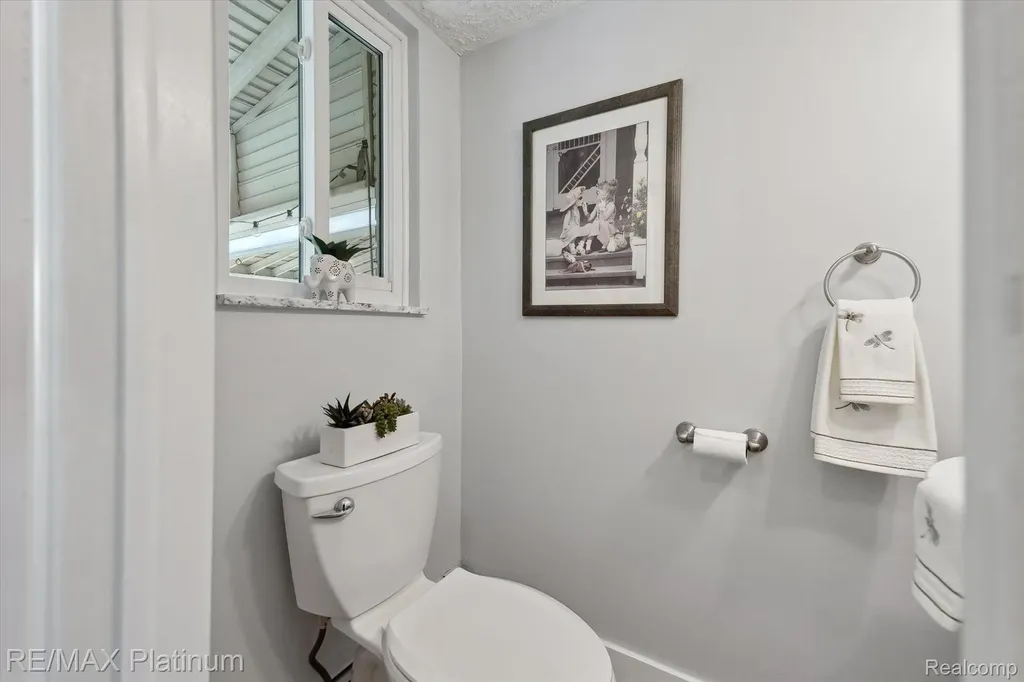 5992 Alan Drive Brighton City MI 48116