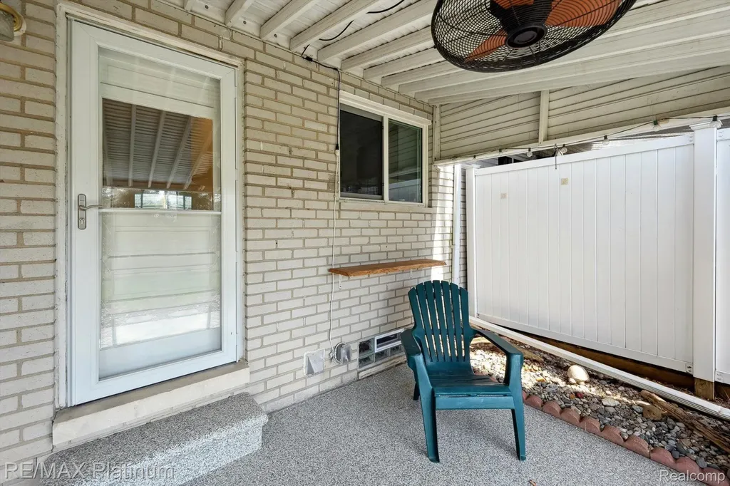 5992 Alan Drive Brighton City MI 48116