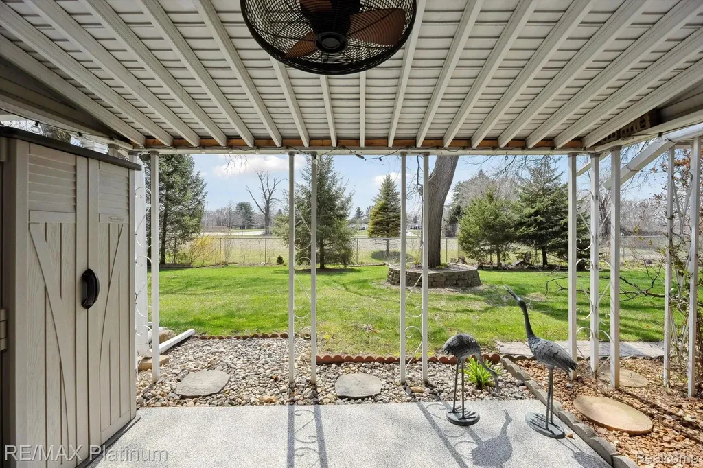 5992 Alan Drive Brighton City MI 48116