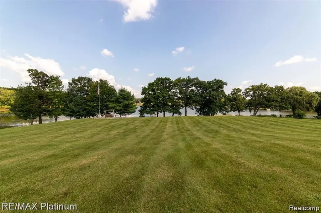 5992 Alan Drive Brighton City MI 48116