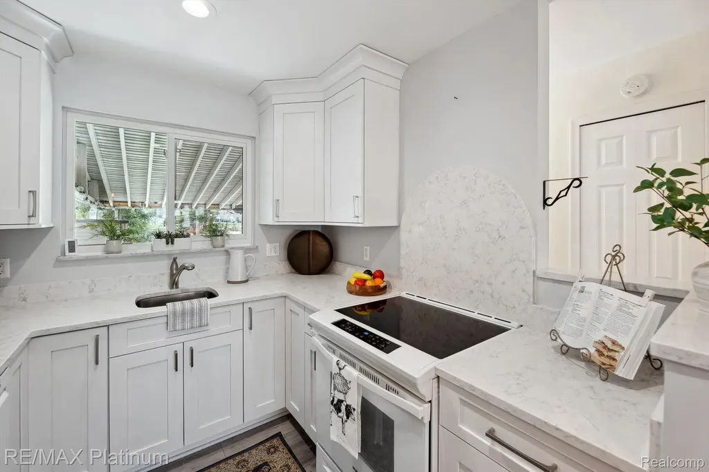 5992 Alan Drive Brighton City MI 48116