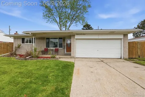 13657 Jenny Drive Warren City MI 48088