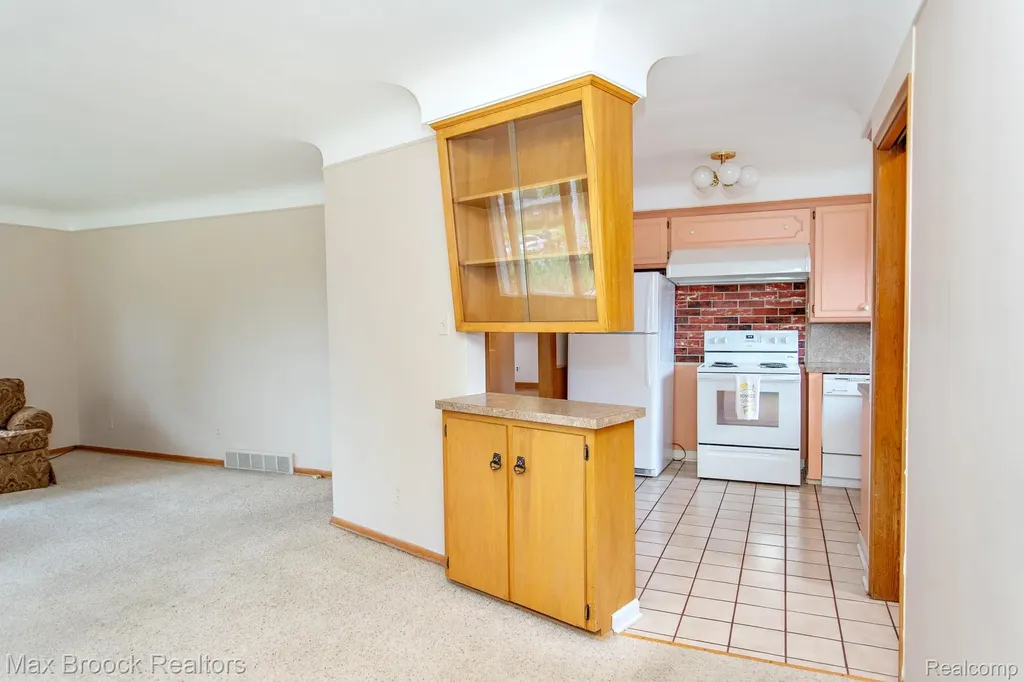 13565 Dixie Redford Charter Township MI 48239