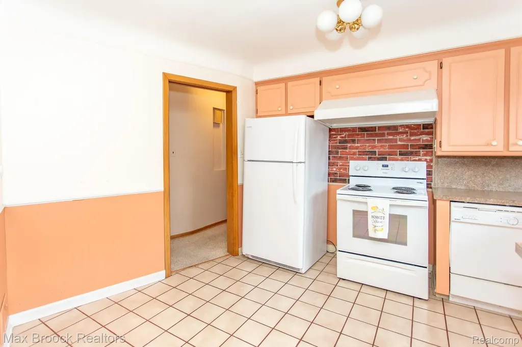 13565 Dixie Redford Charter Township MI 48239