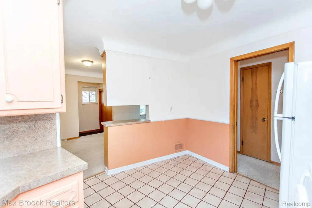 13565 Dixie Redford Charter Township MI 48239