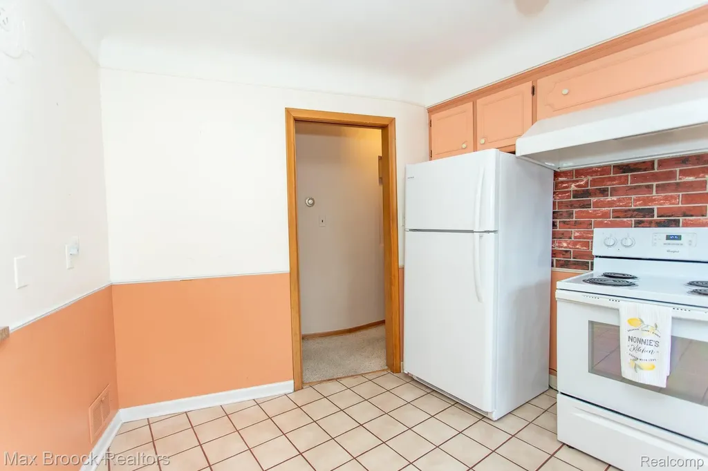 13565 Dixie Redford Charter Township MI 48239