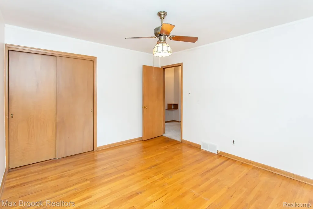 13565 Dixie Redford Charter Township MI 48239