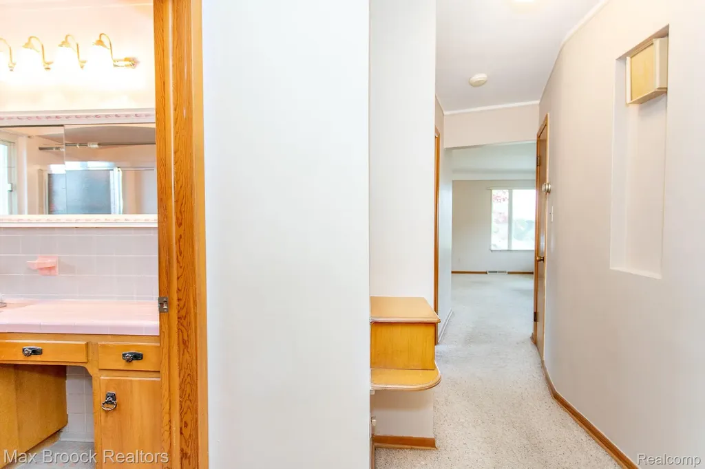 13565 Dixie Redford Charter Township MI 48239