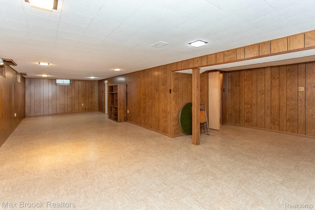 13565 Dixie Redford Charter Township MI 48239
